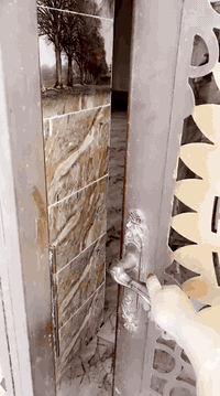 السلام عليكم يوجد بيت جديد شرط للبيع في الناحيه القديمه عالشارع العام مكانه شرط رئاسي عالشارع بعرب الحديد الي يحب يعرف اكثر اتصال على الرقم ***********
