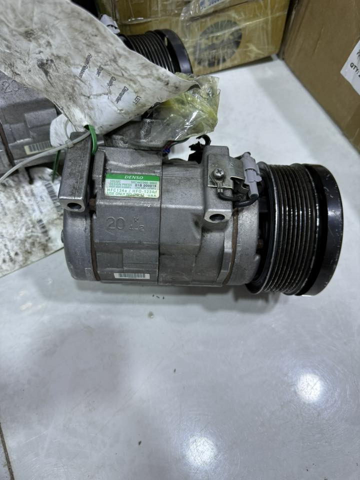 يعلن محل عمر الدليمي
بفضل الله وصول كمبريسر #سيكويا /#تندرا 
باسعار مناسبه جدا  الكميه محدوده سارعو لحجز قبل إنفاذ الكميه 
 ملاحضه /يتوفر لدينا جميع قطع غيار (#سيكويا #لكزس #تندرا #لاندكروز #هيلوكس 
بأسعار مناسبه جدا 
يتوفر لدينا توصيل جميع محافظات العراق 
#للتواصل___والاستفسار***********
#العنوان 
الفرع الأول الرمادي شارع العام قرب مدخل الصناعه 
الفرع الثاني الإمارات الشارقه

https://wa.me/9647819017224
