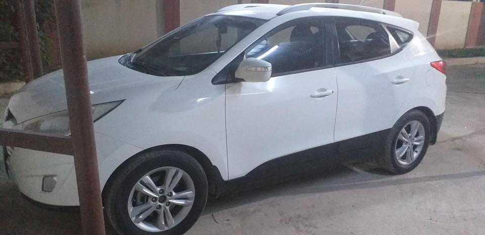 توكسون 2011
دفع رباعي فور ويل خليجي
كير ومحرك مامفتوح 
صبغ وتقليم المؤشر 
رقم اربيل السعر 140$
الاتصال ***********
