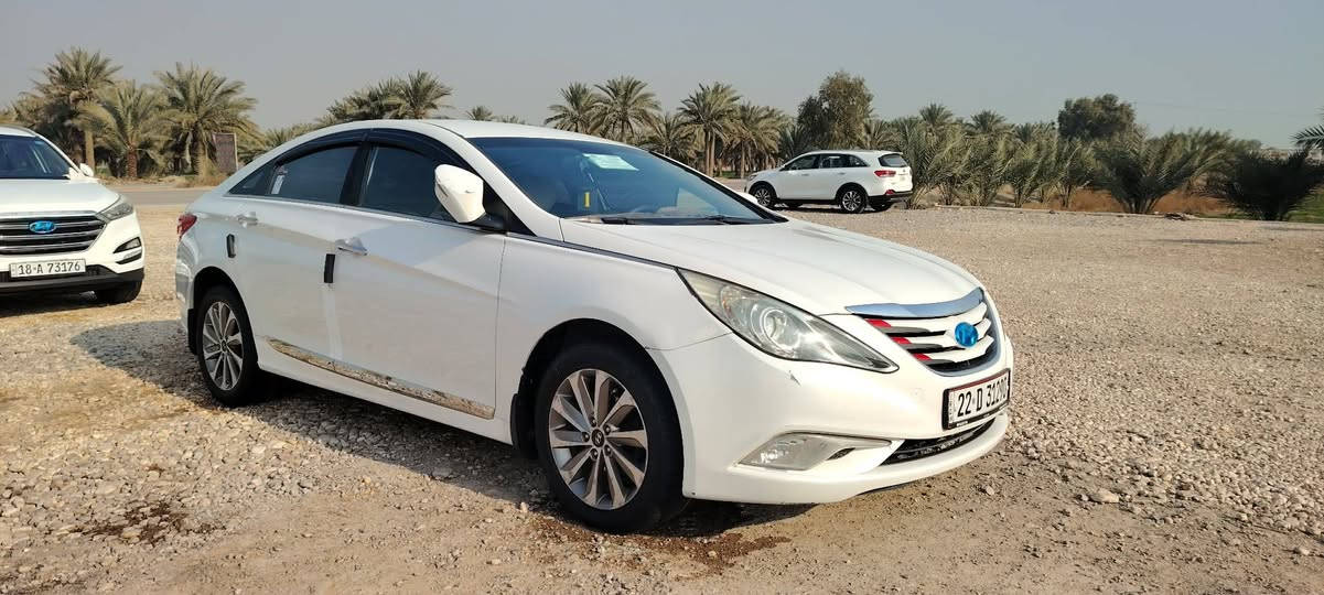 سلام عليكم
سوناتا 2013 خليجي شكل ال14
فول مواصفات ماعده البانروما
كفاله عل سونار من الضربه والصبغ والتبديل
فقط بارد بسيط
عارضه ١٣٥ وبيه مجال
مكينه 2400 مامفتوحه بلباكيت
تبريد امامي وخلفي شفتات ستيرن تحكمات جهتين شاشه كامره ومدوشمه وكشنات وارضيه
 ويل كروم جاهزه مابيه اي نقص
رقم أربيل انكليزي تحويل وكاله حاضر
*********** او***********
