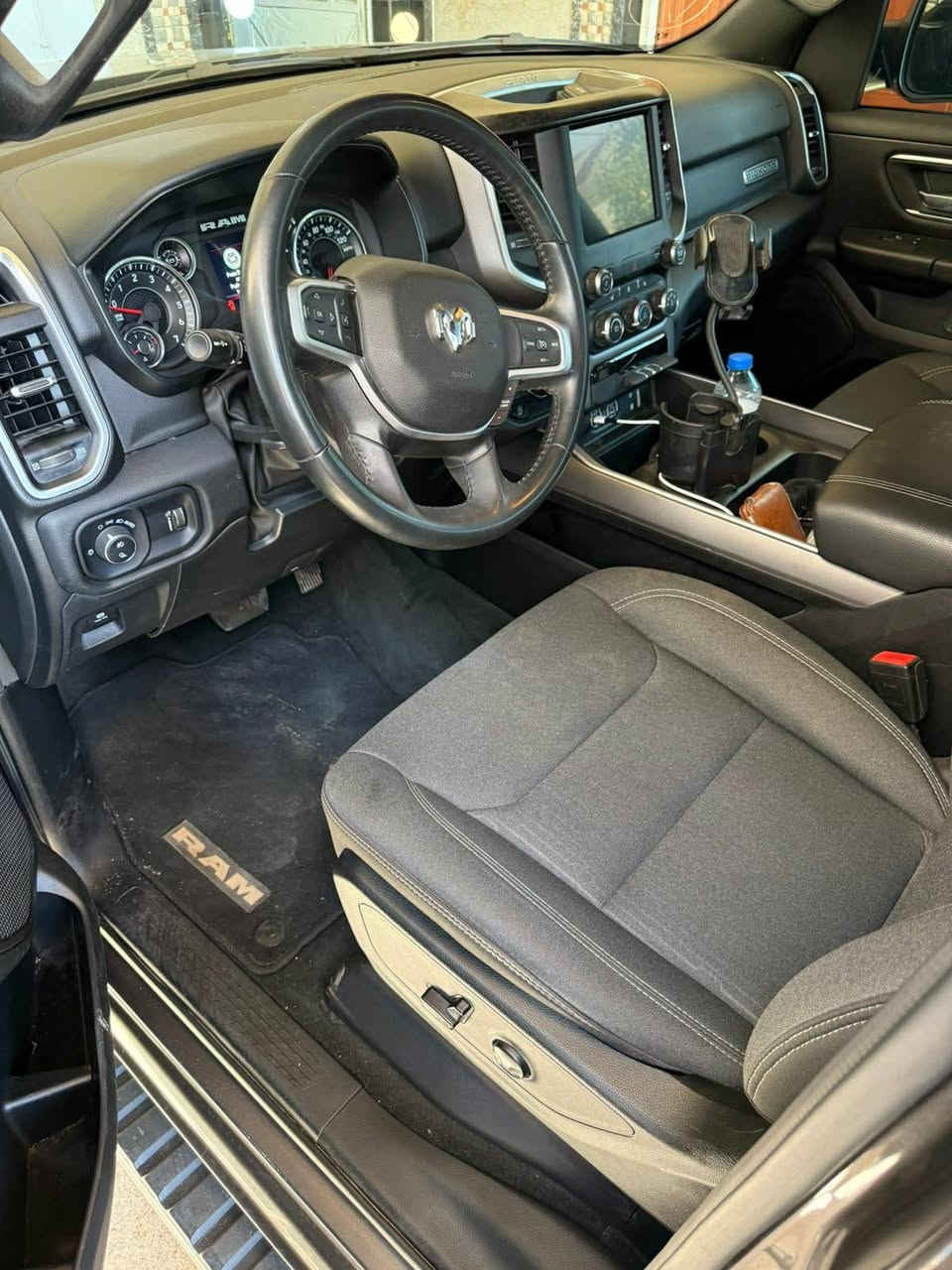 RAM2023
السيارة ب اسمي 
رقم سليمانيه 
كلشي موضح بالصور

مراوس حسب القناعه 
كورلا او كامري
للاستفسار 
‏‪***********‬‏
