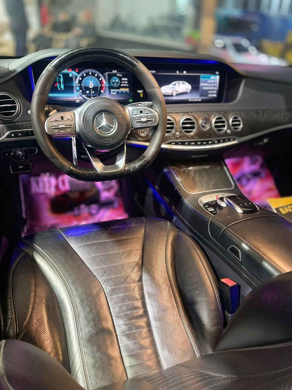 مارسدس S كلاس موديل 2018

و حجم 550 
ربع دعاميه خلفيه والباقي كفاله عامه 
جديده وظع شركه 
مواصفات فول 
بانوراما 
3 دكم 
كشنات خلفي أمامي مساج وتبريد وكهرباء
٤بردات خلفي وابواب
صندوك كهرباء 
رادارات أمامي خلفي وجانبي 
نظام توفق 
تخم تاير وويل كب مايباخ 
ماشيه السيارة اصل 150الف كيلو 
محرك كير بلاد وسرفس كامل عليه اي نقص مبيه 
رقم سليمانية وبأسمي 
هزه جديده
مكان السياره   بغداد معارض مهضة

ال💎ــسعـر 🟥 :: 495 $وبيهة 

رقم ***********
