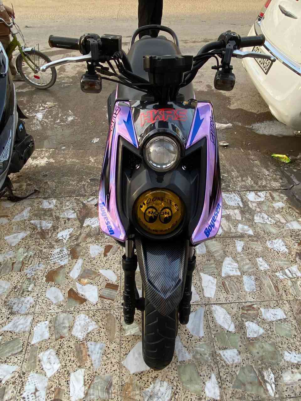 سكنس جبلي للبيع مكينه مكفوله دراجه جاهزه بكل وقت نكره سلف لايت اشاير هورن كامله تايريات جديدات عنوان بغداد الجديده الاتصال *********** سعر ب٩٥٠ وبيهه مجال للشراي
