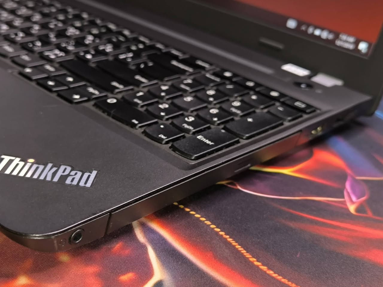 💻 Lenovo ThinkPad E560

🔹 المعالج: Core i7 الجيل السادس
🔹 فئة المعالج: U
🔹 الرام: 8GB DDR3
🔹 الهارد: 256GB SSD
🔹 كرت الشاشة الداخلي: Intel Graphics
🔹 كرت الشاشة الخارجي: AMD Radeon R7 M370 2GB
🔹 الشاشة: 15.6 إنج FHD

✅ مناسب للدراسة والأعمال المكتبية
✅ تصفح، أوفيس، زووم، وبرامج العمل اليومية
✅ شاشة كبيرة ودقة ممتازة

💰 السعر: 290,000 دينار

📦 فحص وتجربة أمام المندوب
🔄 ضمان استبدال خلال أسبوع في حال وجود خلل فني


**إذا كنت صاحب هذا الإعلان وتريد حذفه لأي سبب، رجاءا أرسل رسالة إلى الدعم الفني**