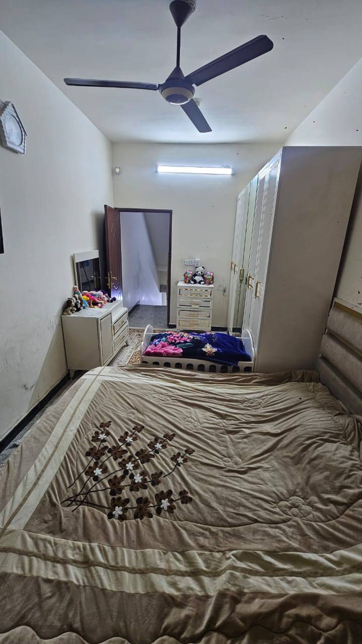 السلام عليكم بيت 50متر لبيع طابقين طابو زراعي سند 25 الشرطه الخامسة قرب الدعم الاوجستي فرع افران النور سابقا الاستفسار ***********
