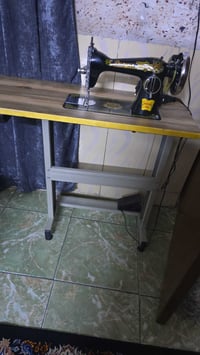 مكينه خياطه ب80وبيها مجال 07800622960