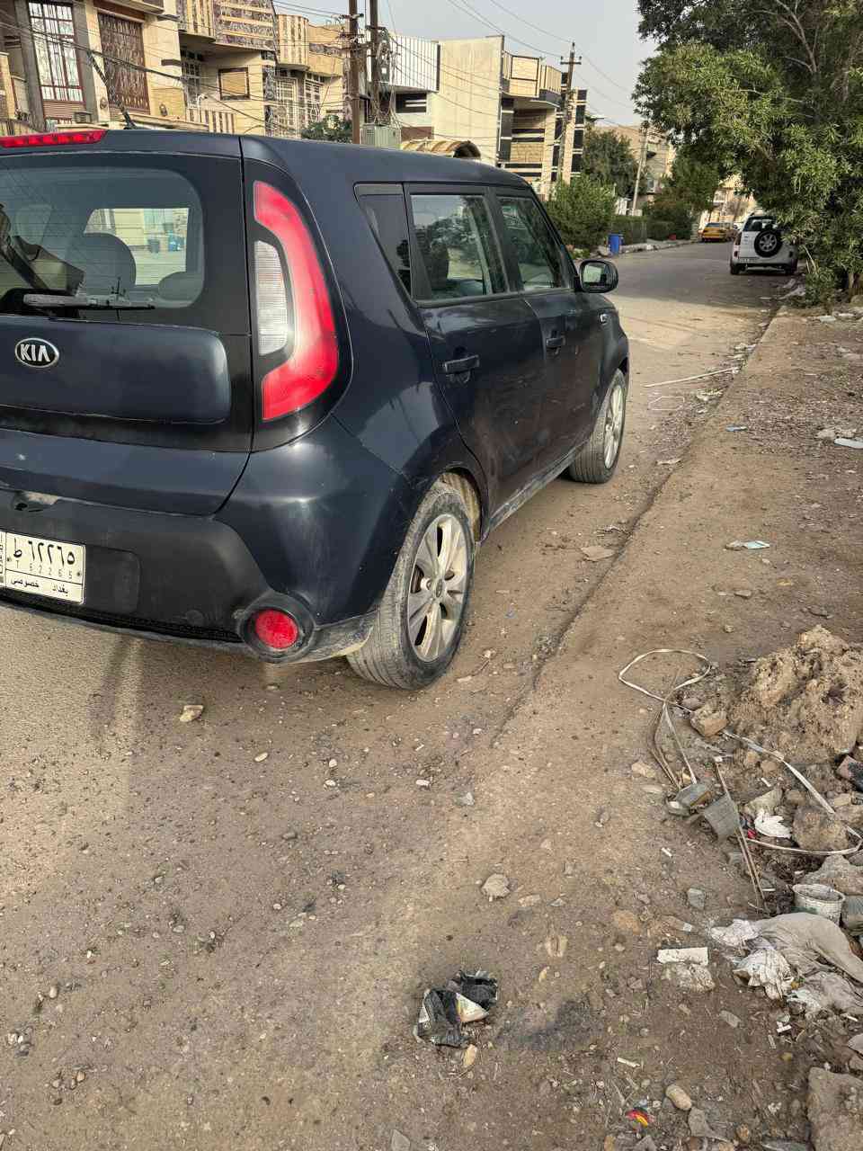 سول وارد امريكي موديل 2015 حبري الحادث كما موضح في الصورة
 بيها صبغ بنيد وجاملغ والباب الايمن وبيها جراد بالصبغ بمكانات وبيها ايرباك درگة ودشبول وبردة مكفولة لغد وشاصي
 والضربة جانبية بالجاملغ الامامي الايمن كما موضح بالصورة
 محرك (2000 GDI) وماشية (77400 ألف ميل)
على ايدي من سنة 2017 سيارة ما ناقصها شي قبل اسبوع سويتلها صدر كامل مع تبديل دسكات والتبريد شغال
السعر 112 وبيه مجال
المكان بغداد المشتل
الرقم *********** (واتساب)
