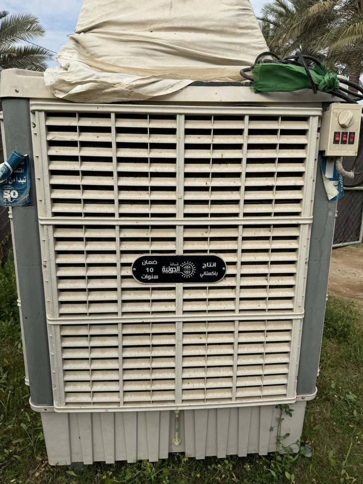 مبردة سنتر الدولية 
اكبر حجمً36 الف 
استخدام اشهر قليله كلش 
مع دكت حديد طول 5 متر و دكته الأصلي موجود 

مكاني بابل _ المسيب _ سدة الهندية
السعر مليون و 100 مع الدكت 
***********
