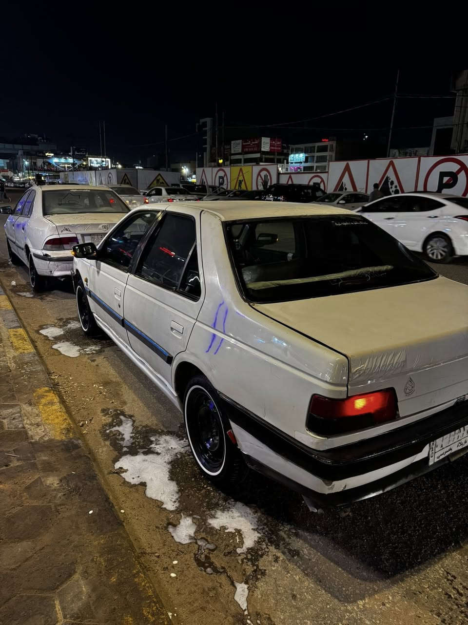 بيجوه 🇮🇷405مديل2009 سياره بسمي. نضيفه مكفوله عده جاملغ سايق  حداديه. جديده  تخم تاير  كير. نضيف. فقط محرك بي بدايه بخار قليل.  مكاني نجف. مشخاب ***********
