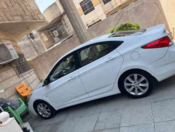 السلام عليكم 
اكسنت موديل ٢٠١٣
سنويه جديده لغاية ٢٠٢٨
السياره نظيفه جداا 
بيها صبغ ثلاث قطع خلفيه 
بدون دواخل
السعر ١١٥ ورقة
للاتصال ***********
