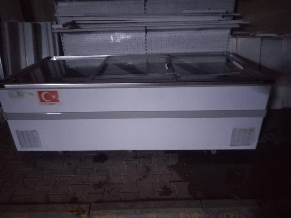 البيع الشراي يتصل 
طول مترين 30 
العرض متر 5
***********
***********
العنوان واسط
