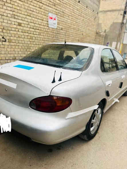 السلام عليكم 
النترا موديل 2000 لو رصاصي فضي السياره جاهزه المعمره صبغته حزام جماليه تايرات تخم جديد محرك  كير خير من الله وعندي صورها قبل الصبغ على أيدي صار له عندي 3 سنوات رقم انكليزي صلاح الدين بسمي  العنوان بغداد  بلديات السياره جاهزه يعني شغلات بسيطه  السعر 52 وبيه مجال الجادين ***********
