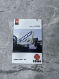 لزكة شاشة • تسلا ٣ • تسلا واي