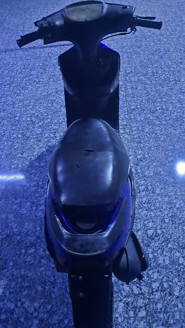 دارجه بيجي ٩ زروف للبيع دراجه نضيف مكينه شلعه معدل هورن شغال كلشي شقال دراجه حلوه السعر ٣٠٠ بيه مجال


**إذا كنت صاحب هذا الإعلان وتريد حذفه لأي سبب، رجاءا أرسل رسالة إلى الدعم الفني**