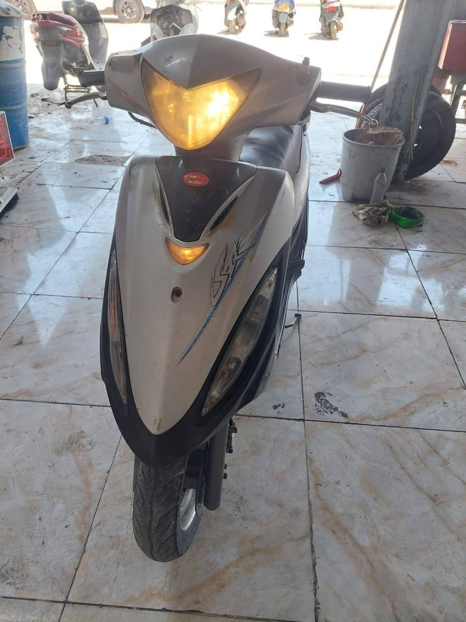 سلام عليكم كامكو جي فور للبيع مفتوحه فقط ولفات دراجه مفوله نكره سلف شلعه ومعدل خير من الله سعر ٤٠٠ َوبيها مجال قليل خاص مفتوح👍


**إذا كنت صاحب هذا الإعلان وتريد حذفه لأي سبب، رجاءا أرسل رسالة إلى الدعم الفني**