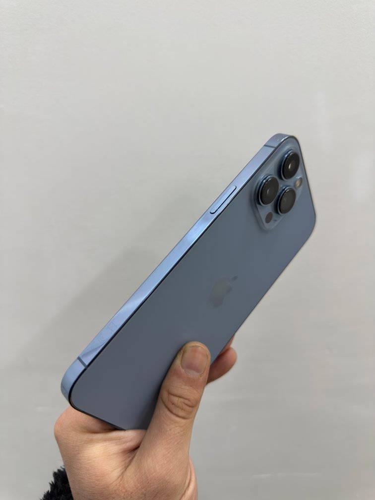 ايفون 13 برو ماكس لون البحري المميز ذاكره 128 فقط مبدل بطارية نسبتها 100% و مبدل شاشة نوعية OLED فول سلاسة والوانها حلوة 3 خيارات 

سعره 500 الف ( فقط بيع )

للتواصل عل هذا رقمي *********** وبي واتساب 
مكاني موصل وعندي توصيل لكل العراق
