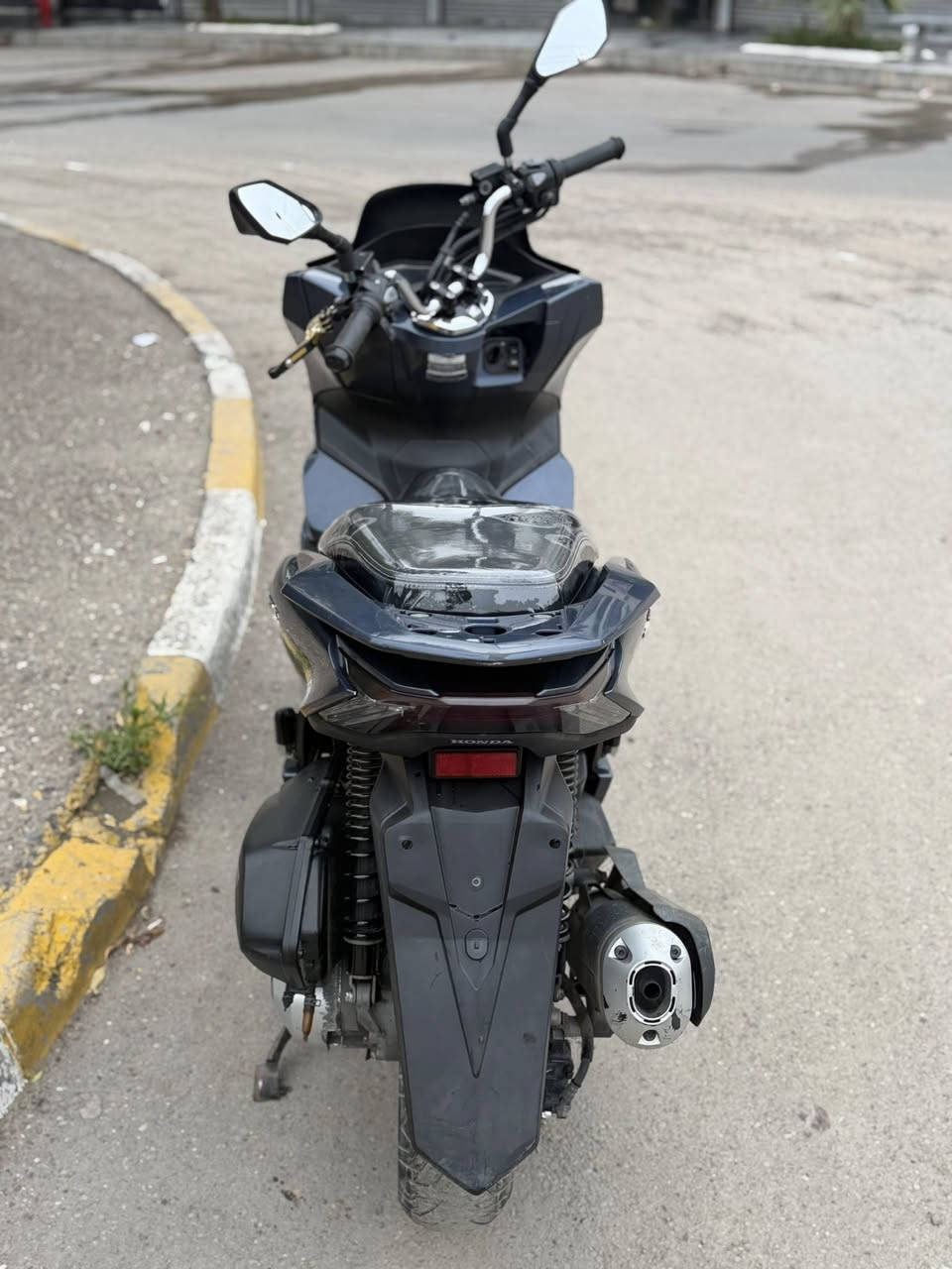 سلام وعليكم بيس اكس جيل ارابع دراجه مكفوله كفاله عامه حساس كهربايات كله شغال  جيب فيتر وياك وفحص سعره 14العنوان شارع الكفاح 
***********
