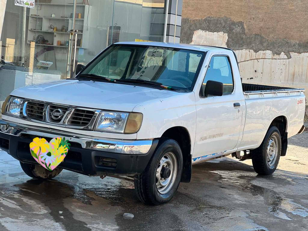 نيسان ٢٠٠٢ بي ده عم بي ليدران بوياغي زور كمه جي جي قه له مكاري هه يه ته بريته باوه ر نيه ته ريتي له جيوه ايش بي بكه سياره يه كي زور خاوينه ئارم هه وليره كيرو مه كينه بي كيشه يه تاييه ي نويه *********** كويسينجاك, أربيل
