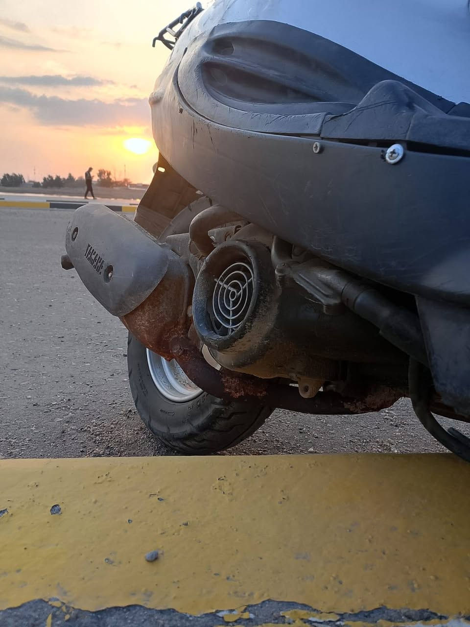 دراجة نضيفة ما مجفته ولامرة كلها على وضع البلاد مكاني بصرة ابو صخير سكن المطار دراجة ما تشتغل سلف لان باتري گاعد
هورن موجود
اشاير كذلك
دبلات جدد 
تاخذها وتمشي بيها گبل مابيها نقص كمكينه كامله
سعرها 300 وبيها مجال حك الجيه مكاني بصرة ابو صخير سكن المطار 
***********
