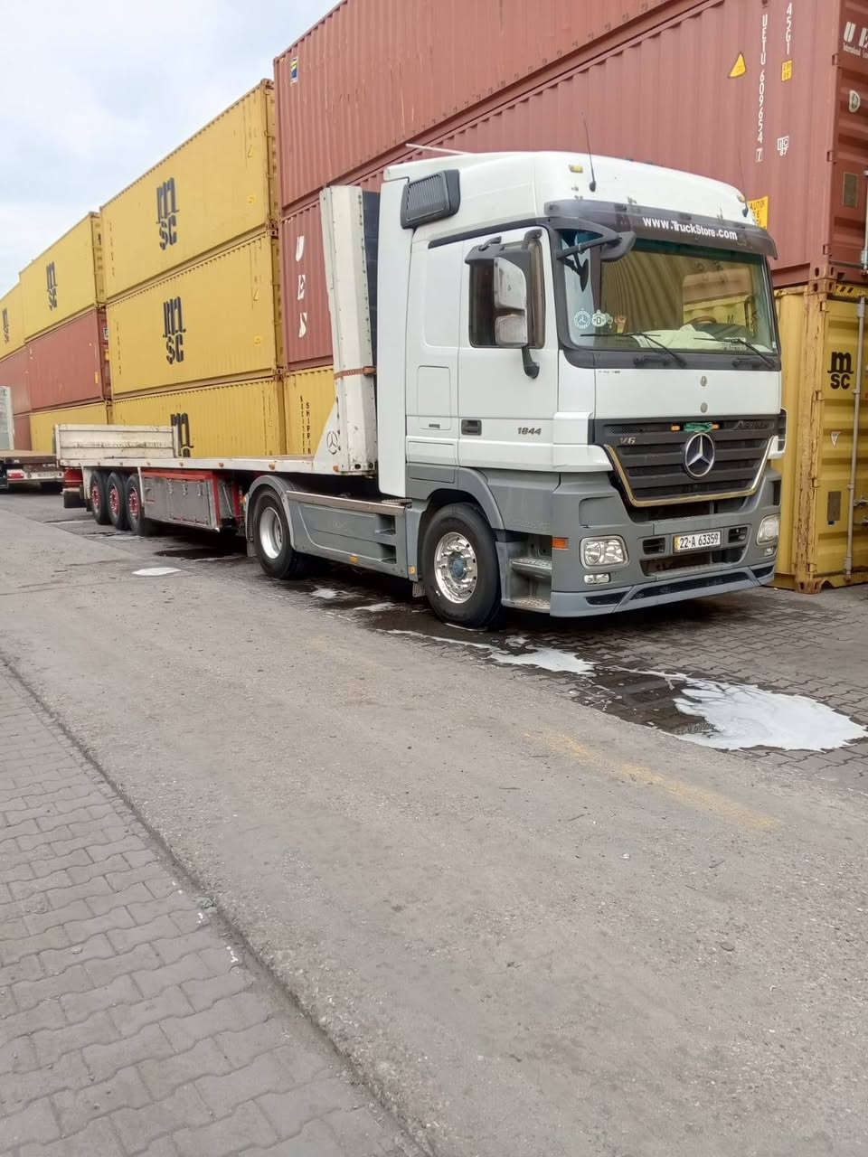 سياره اكتروز للبيع ٢٠٠٧عربانه مربوطه سنويه جديده باسمي شراي يتصل على هاذ رقم (***********)ابو رضا
