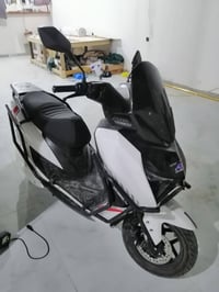 ماطور شحن للبيع مستخدم 6 اشهر فقط قيم بلي يحبه الله  ملاحظه سعر الجديد...