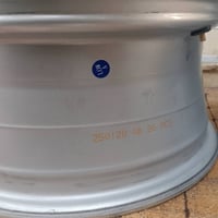 ويل  كورلا  موديل 2025  جديد حجم 15  تخم كامل اربعه  السعر 200 الف وبي...