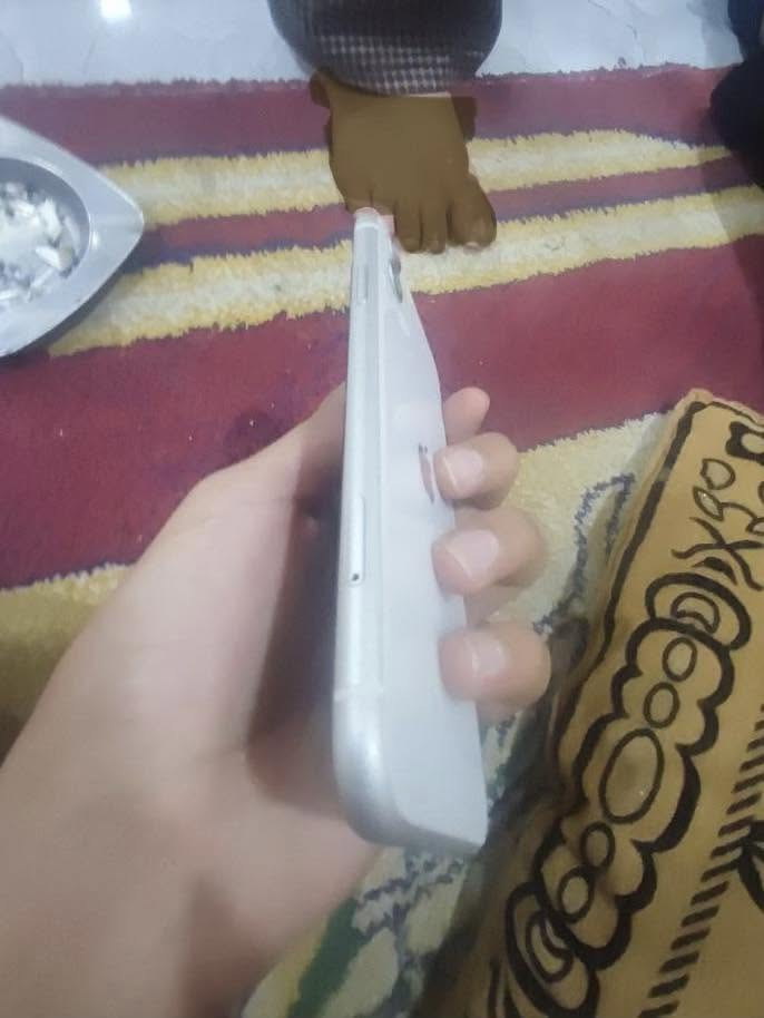ايفون 11للبيع جهاز بلادي بطاريته 64 والجهاز ما يلمس من جوه يعني تخرج بل مساعد السعر 125 وبي مجال 
***********
واتساب فقط
