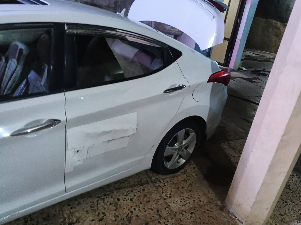 النترا موديل ٢٠١٣ بيها ٣ قطع صبغ مع الباب من ضمنهن يحتاج تبديل كما موضح بالصور وايضا السيارة تحتاج الى تبريد وادامه للصدر السعر ١٠٥ وبيها مجال


**إذا كنت صاحب هذا الإعلان وتريد حذفه لأي سبب، رجاءا أرسل رسالة إلى الدعم الفني**