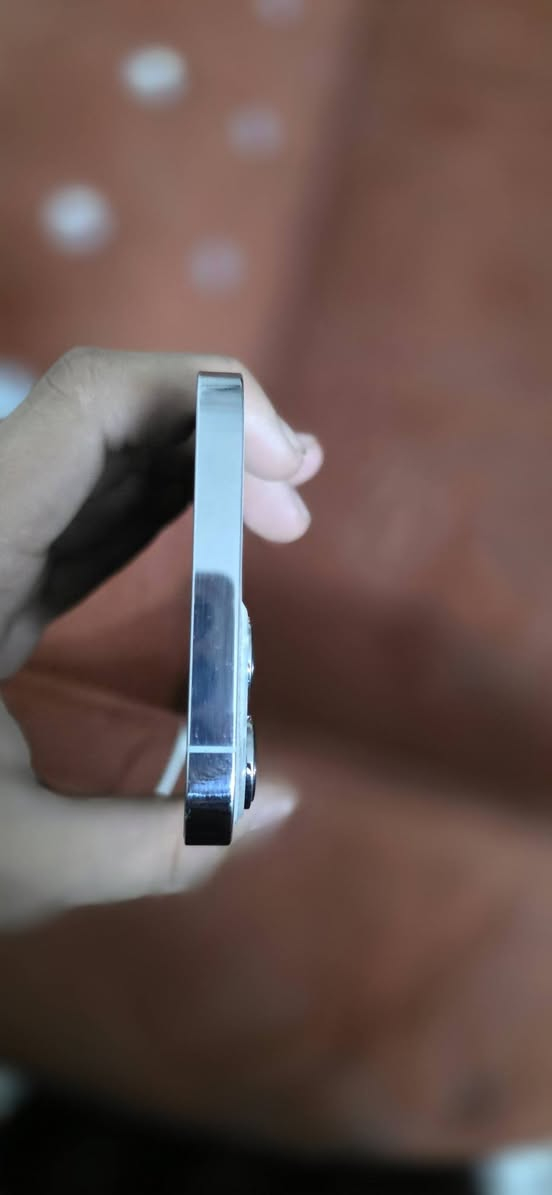 سلام عليكم ايفون 13 برو ماكس ذاكره 256 بطاريه 95 جهاز جدأ نضيف فقط لضهر مكسور مكفول من كلشي نضيف كلش سعرف 575 بي مجال حك الجيه فقط مستعجل ع بيتعته لشراي ينتصل او يراسني بكان بغداد الحسينيه المعامل رقم الهاتف ***********
