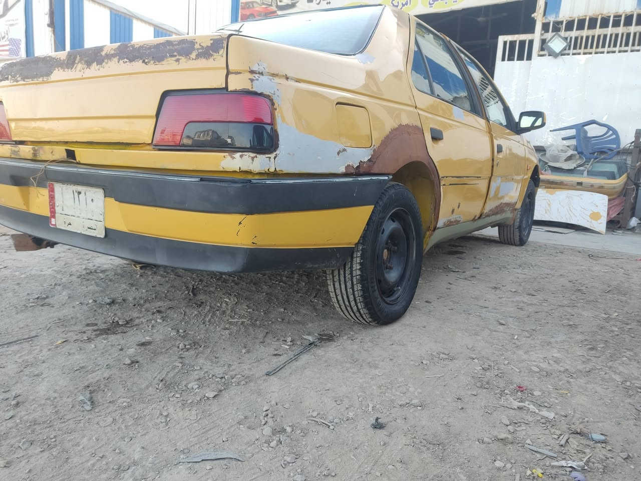 السلام عليكم بيجو 405مديل 2011 امصفره امداور ثاني يوم السياره عوزها بس صبغ بيها تلكيط اخياسات السعر 25اوبيها مجال الاتصال ***********
