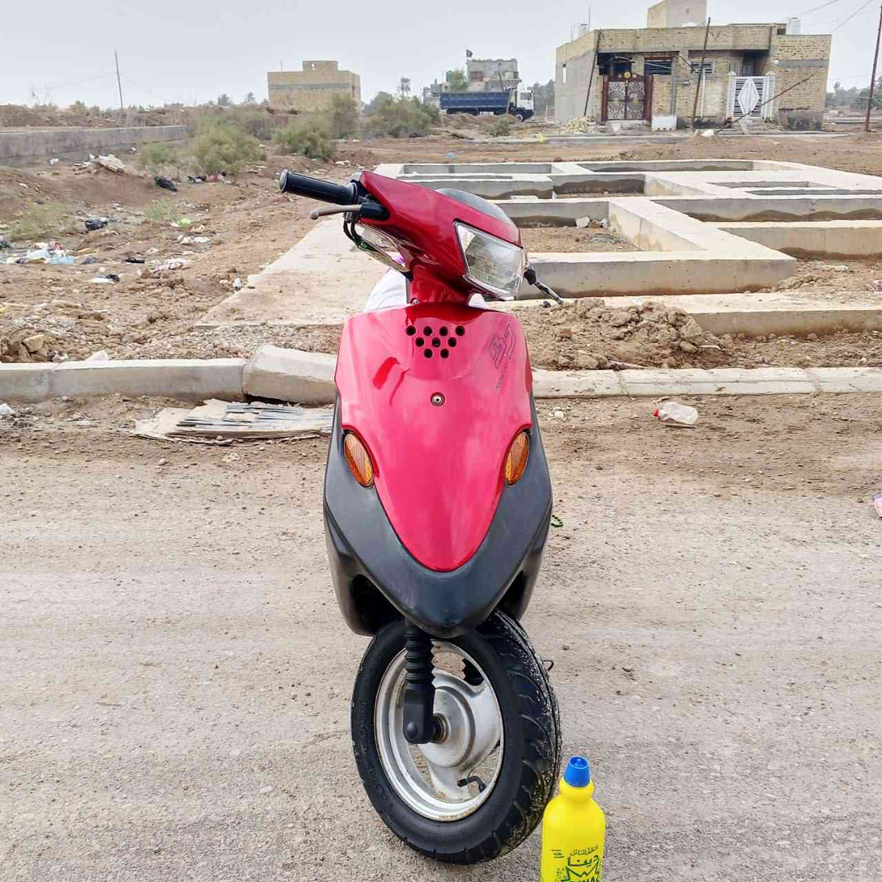 دراجه تسع زروف لون رصاصي كفرات البلاد موجوده و شرط نضيفه  و شرط نضيفه الدراجه ما صاله اشهر من طالعه من الوكيل دراجه برغي ما مفتوح بيهه كفاله عامه السعر 750 و بيه مجال للطيبين المكانك العماره حي الحسين الرقم ***********
