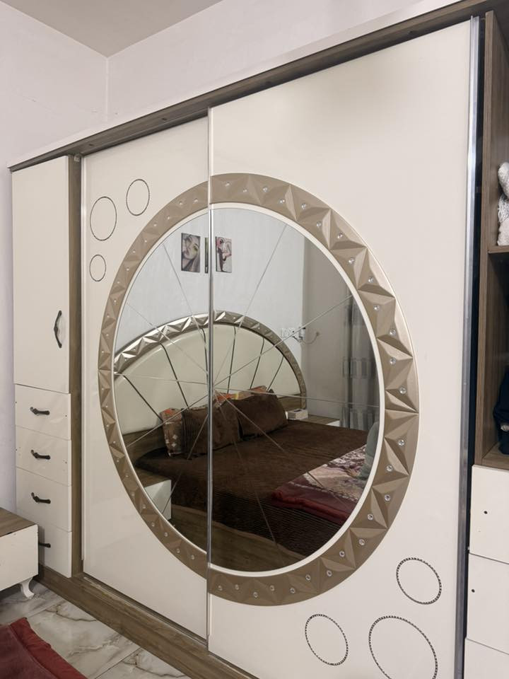 غرفة للبيع قيم وأخذها/ العنوان كربلاء/  العطيشي
***********
