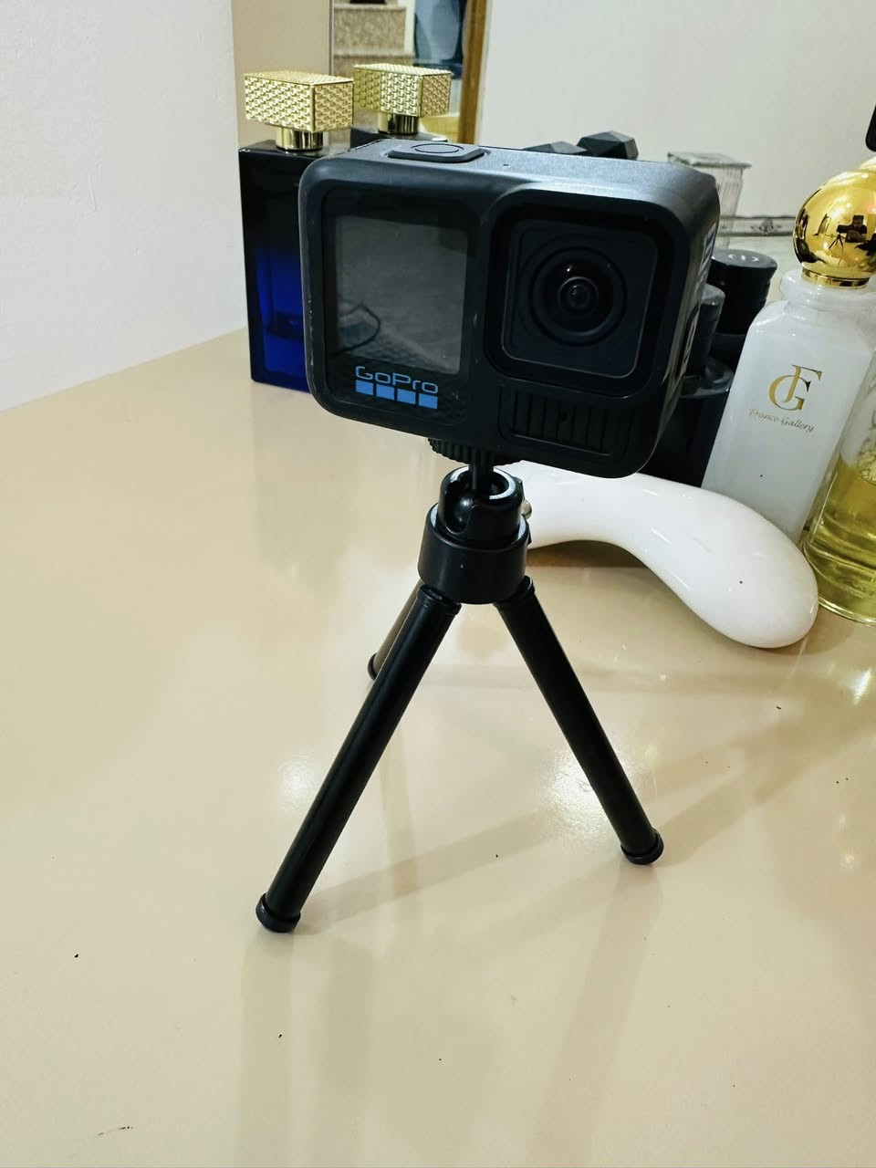 كامره گو برو جيل 13 اصدار امريكي نضافة ١٠٠./.١٠٠ استخدام شهر كامل ملحقات ستاند رأس ستاند جسم للصدر ستاند مكتبي قبضه طوافه ضد الماء مع كترت ذاكره اصلي شركة سامسونج بسعة 128 گيكا مع كارتون الكامره الاصلي

مكاني الناصريه المركز مستعجل على بيعتها السعر والله مادري قيمها وبلعافيه عليك ***********
