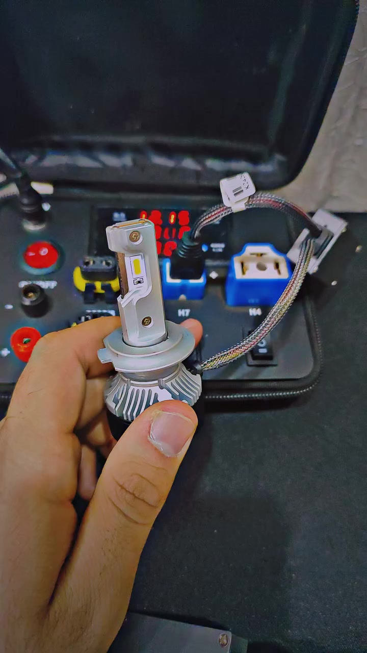 ليد H7 ماركة و لون مميز
٤٥ واط حقيقي للتك ٣ براد و قطعة كله المنيوم 
اخر زوج و سعره 🔥🔥🔥 متوفر توصيل


**إذا كنت صاحب هذا الإعلان وتريد حذفه لأي سبب، رجاءا أرسل رسالة إلى الدعم الفني**