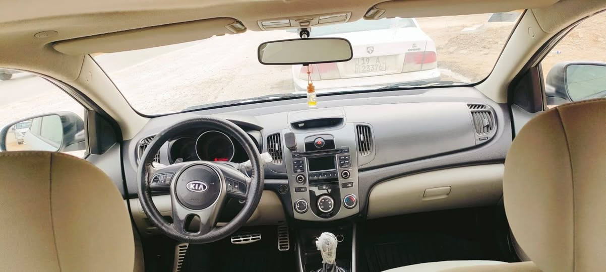 سيراتو 13 خليجي
ماشيه 140
رقم بغداد 
كفاله عامه حته الدعاميات ما عدا بنيد مبدل اثر شخوط 
كير ومحرك وتبريد شرط النضافه 
مكاني كربلاء 
السعر 108
***********
