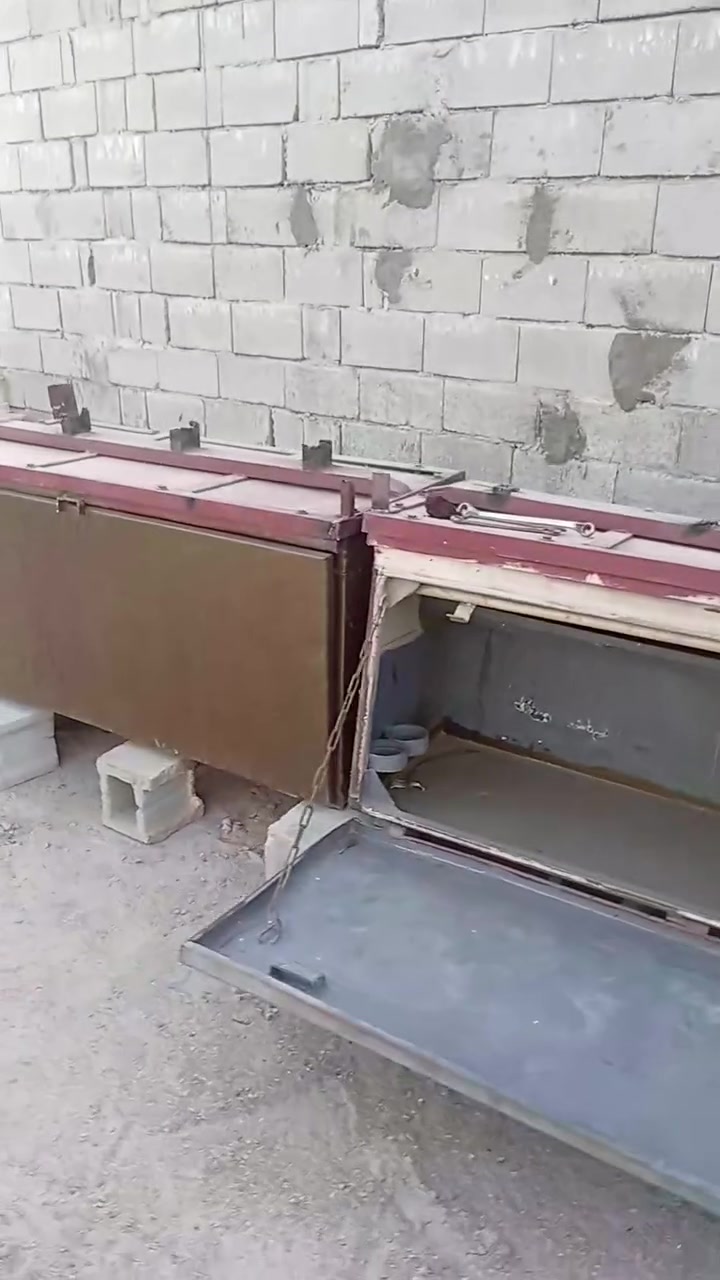 السلام عليكم ورحمه الله
*للبيع - معدات تريلة بحالة ممتازة في الزبير* 🚚
متوفر:
1. *صندوق مطبخ مال تريلة* - واسع ونظيف وجاهز للشغل
2. *صندوق معدات* - قوي ويتحمل الشغل الثقيل  
3. *ثلاجة تريلة* - تبريد ممتاز ومناسب للسفر والشغل الطويل

*السعر قفل: 500 ألف دينار*

*المكان*: البصرة - الزبير، قريب من سنتر أرشد بكفا المدينة المائية  
*للتواصل*: ***********

المعاينة متوفرة بأي وكت. الجادين فقط.

