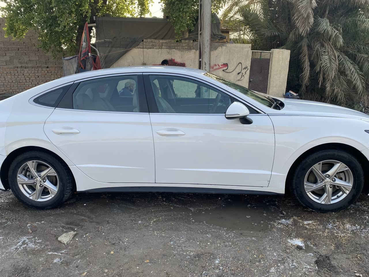 السلام عليكم سوناتا للبيع برخص المي ومستعجل ع بيعتها
سوناتا موديل 2021 حادثها قبق جنطه وجاملغات صبغ بدون ايرباك وبيها الجاملغ الامامي مبدل نفس اللون السياره غير هذني كفاله كير ومحرك 

السعر 145 وبيها مجال 

مواصفات 
ماشيه 100 الف 
اوتو هولد 
مثبت سرعه 
رادار امامي 
حساسات خلفيه 
قياده ذاتيه السياره 
4 مودات قياده 
 مكاني شارع فلسطين 

الرقم ***********
