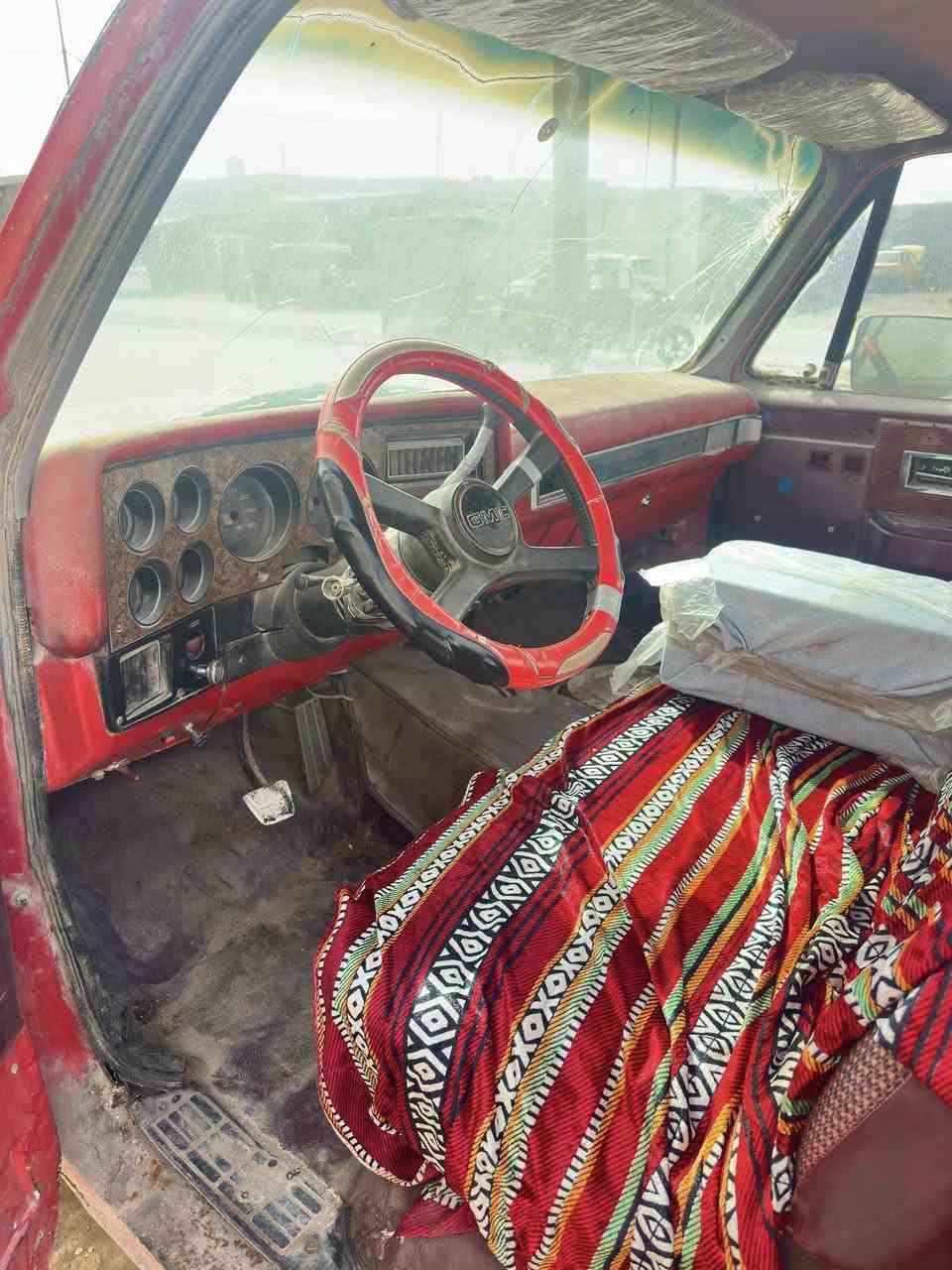 جمسي 86 رقم بصره تحويل مكينه 350 كير اوتوماتيك مكاني بصره خور الزبير ***********
