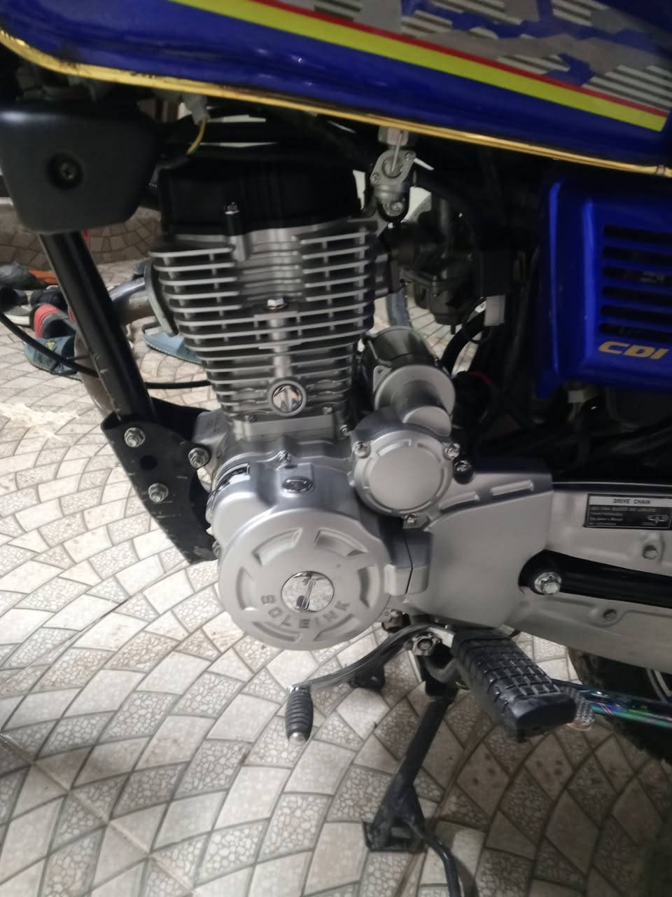 دراجه 2025 دراجه بالكيس ايش قد ما تقول نظيفه محرك ما مفتوح سويجين بلادي وياه دراجه كله على البلاد ايش قد ما تقول نظيفه دراجه خمسه قير محرك ماله 150 دراجه بالشرط بعدها بالكيس مالته السعر 700 وبي مجال ***********
