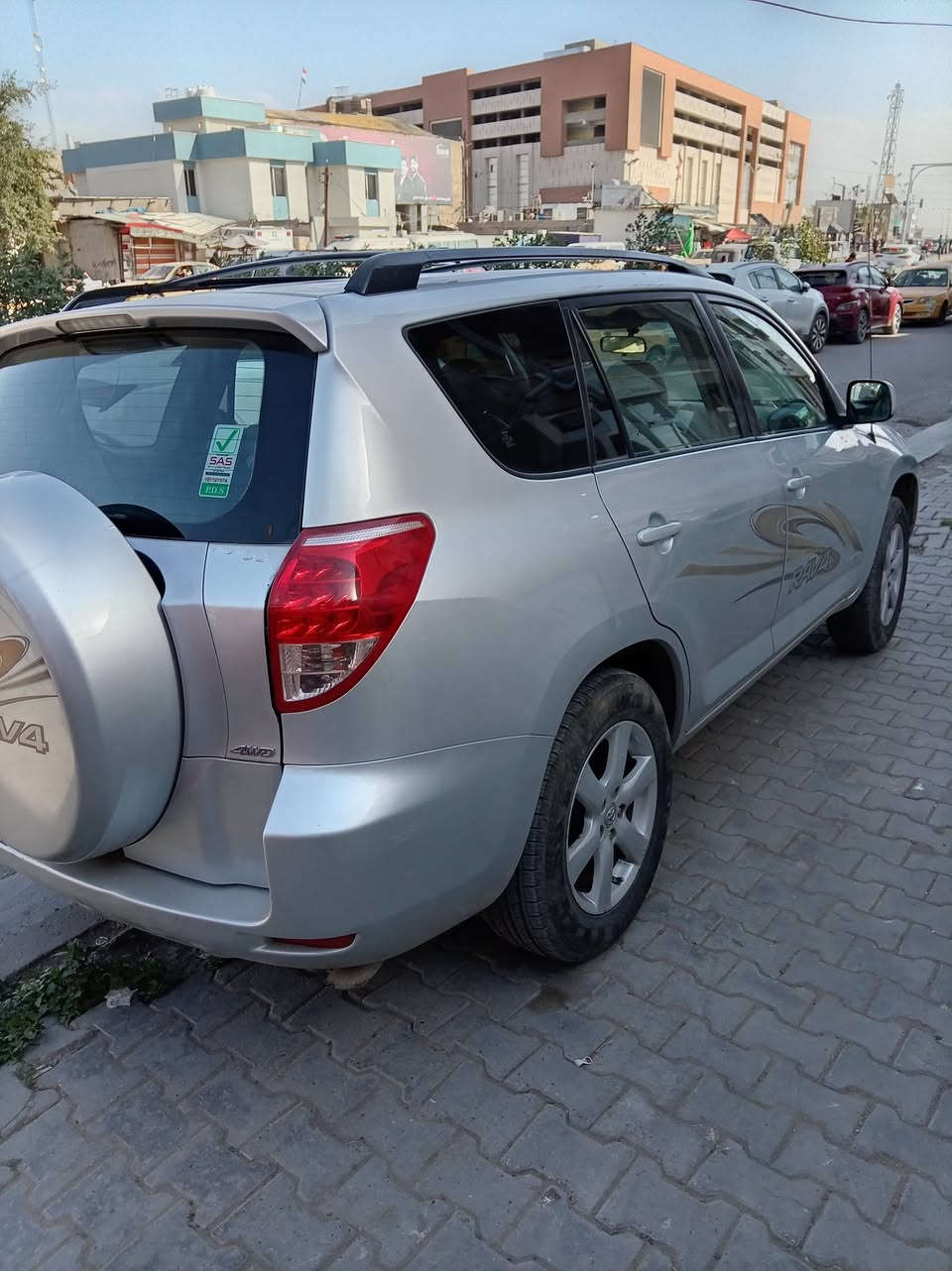 راف 4 2008 للبيع وارد صندوق مبدل جاملغين والبنيد معمر نفسه ومصبوغ مواصفات لمتد فتحة سقف تبريد وتدفئة كشنات أمامية تدفئة محرك ٣٥٠٠ ٦سلندر وكير مكفولات هزة جديدة بغداد المشتل بسعر ١٠٥ $ اتصال ***********
