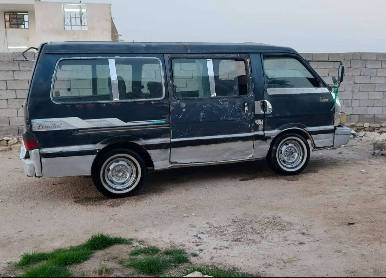 السلام عليكم كيه بسته رقم الماني مصفره تريد مداور أو وكاله كير ومحرك واكسن خير من الله السعر 18 وبيه مجال الاتصال عرقم ***********
