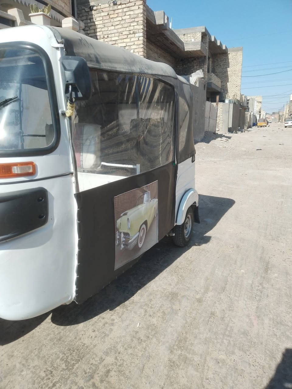 سلام عليكم تكتك واحد وعشرين رقم وسنويه رقم انكليزي موجودات لواحات تكتك تخم تاير جديد تكتك مفتوحه بوشه وبستم مكينه خير من الله السعر 8 وبيها مجال ***********
