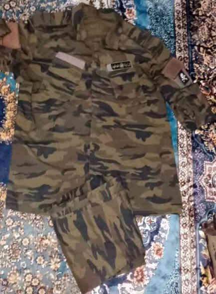 السلام عليكم بدلات عسكريه مال داخليه للبيع 
ونطاق اصلي خاص تدلل
مكاني مدينه الصدر ***********
