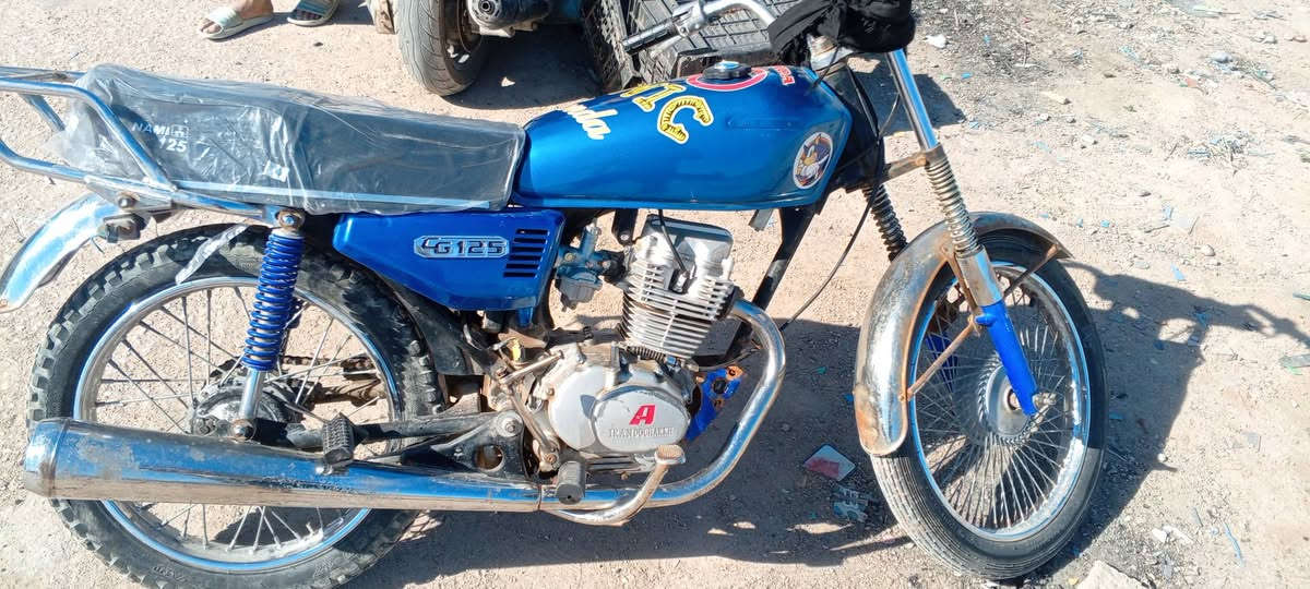 دراجه ربعه غير كلك كلك سعره 300قفل رقمي***********
