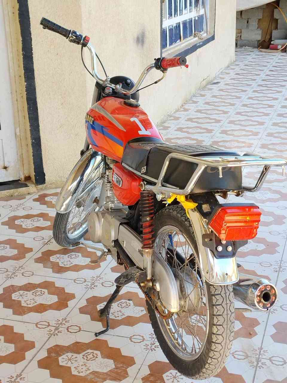 السلام عليكم للبيع دراجه تايكر 2018 اوراق اصولي دراجه حلوه ونضيفه بس عوزه تفيلس شلعته تشك الكاع  مكاني بابل طهمازيه 
السعر 350 بيه مجال بسيط جدا للاستفسار.      ***********
