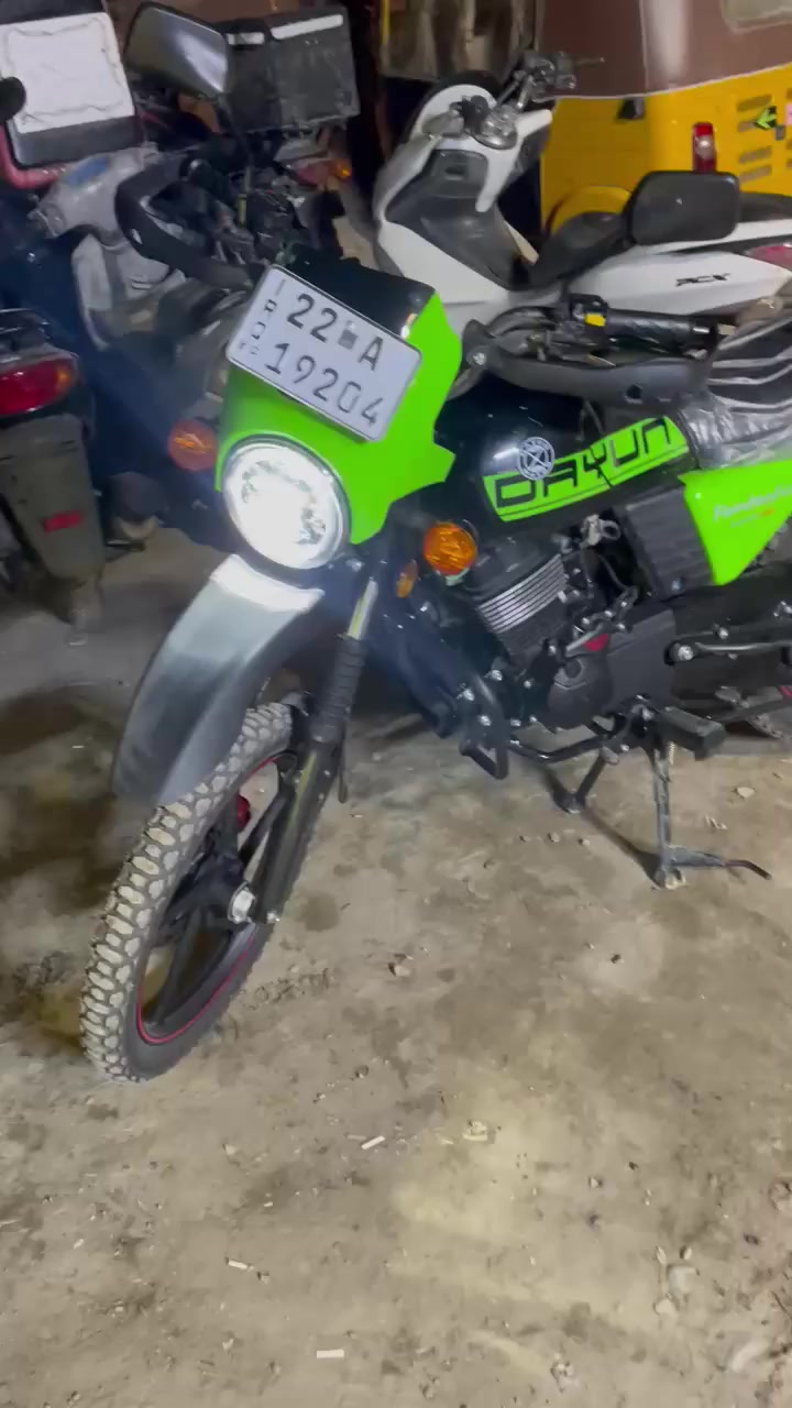 سلام عليكم دراجه دايوان جديدة صالي ٣ اسابيع من منزلهة رمبة ماشيه 750 اقل من 1000 
خير من الله اشتريتهة من الرمبه 2800 الف وهسة رايدهة 2700 قفل 
المكان بغداد حي اور 
***********
