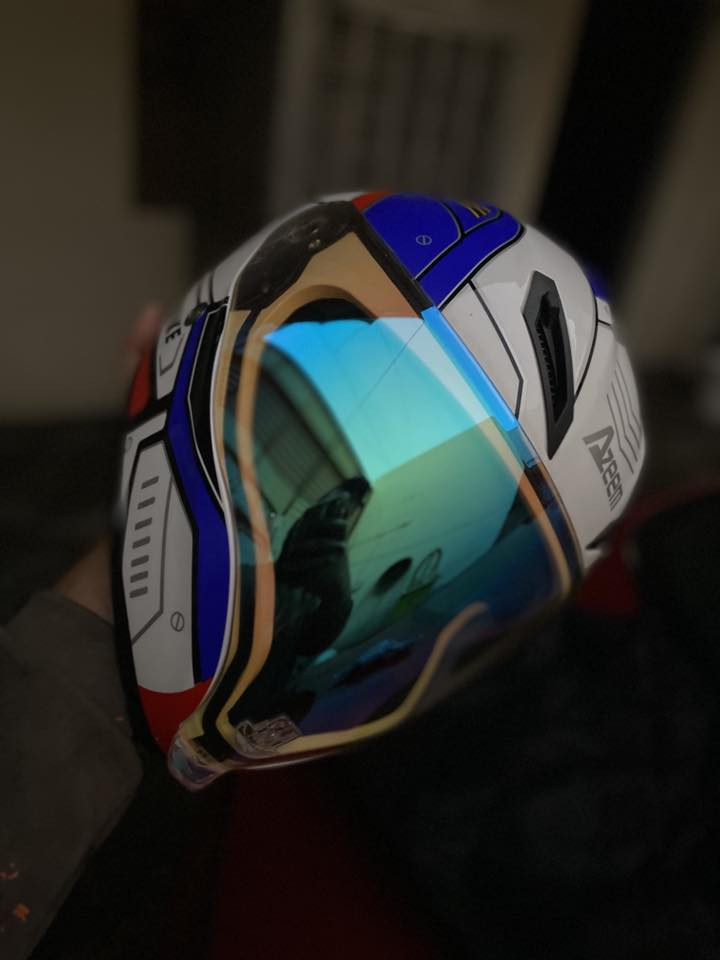 السلام عليكم خوذه اصليه نضاراته وياهه سعره سبعين


**إذا كنت صاحب هذا الإعلان وتريد حذفه لأي سبب، رجاءا أرسل رسالة إلى الدعم الفني**