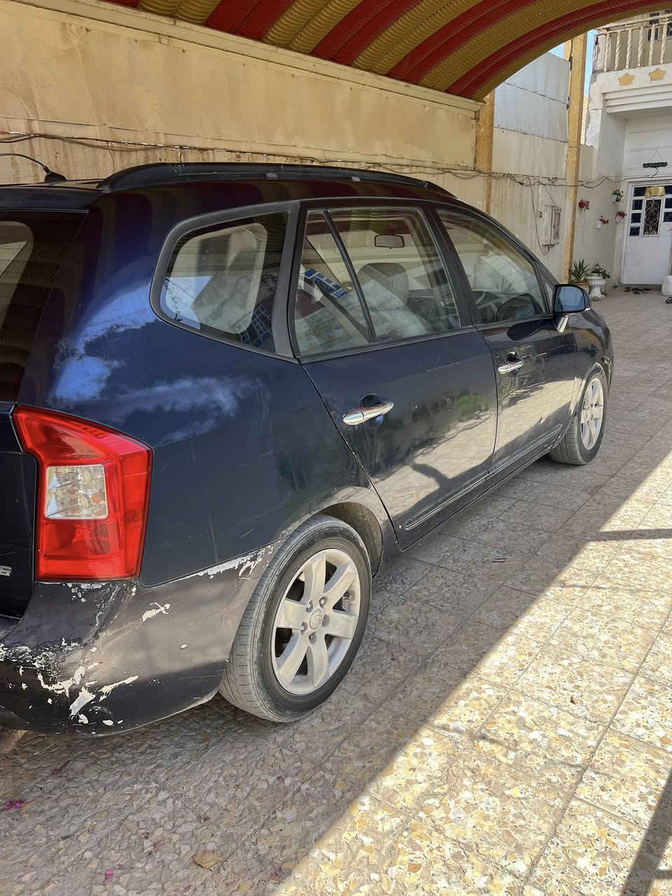 السلام عليكم كيا رندو محرك2700 خمسه راكب محرك جديد رقم مثنى مداور نفس اليوم  سياره موجوده بناصريه  رقم الهاتف ‭0788 961 1067‬ السعر75
