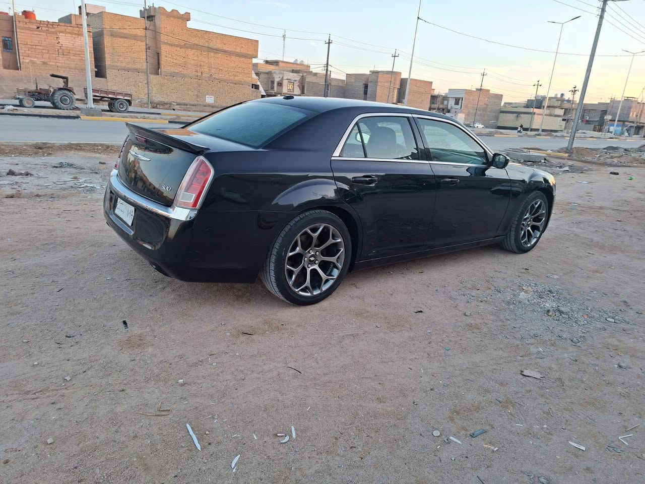 اوباما ٢٠١٤ رقم صلاح الدين صدامي بدون راعي اكفل سرقه وعشاير  سعرها ٩٠ وبيها مجال مكانها كربلاء حي النصر *********** مكفول من الظربه  محرك ٣٦٠٠  كير طياره كير ومحرك مكفولات
