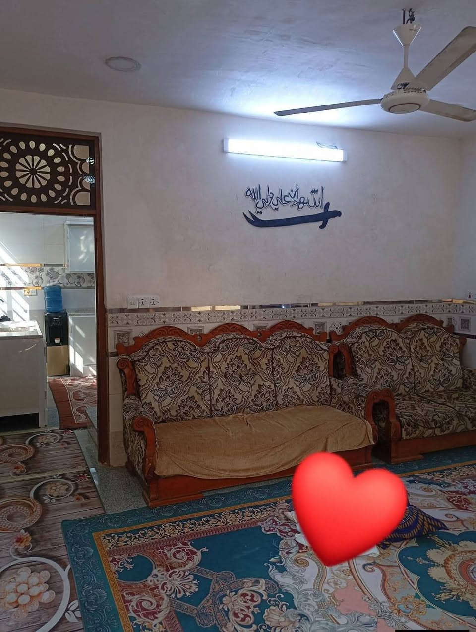 سلام عليكم دار للبيع مساحه 50 متر طابقين غرفتين فوك بناء طابوك زراعي 25 زعفرانيه بدايت شارع المعهد وره مدرسه السلام***********
